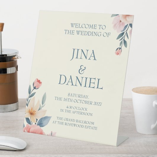 Blushing Bloom Sockelschild (In Situ)