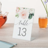 Blushing Blooms Wedding-Tischnummern Sockelschild (In SItu)