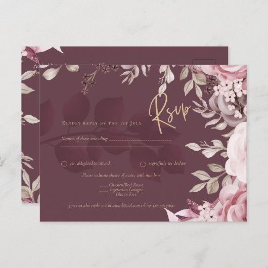 Blushing Pink Maroon Floral Wedding RSVP Postkarte (Vorne/Hinten)