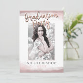 Blushing Pink Moderne Chic Blush Graduation Party Einladung (Stehend Vorderseite)