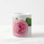 Blushing Rose: Bläserne Eleganz im Blut Kaffeetasse (Mittel)