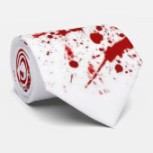 Blut beschmutzte Krawatte (Gerollt)