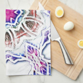 Blüte in Gipsstruktur, weicher Schatten auf Weiß Geschirrtuch (Viertel Falte)