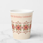 Blüte in rotem Pfirsich mit rosa Pappbecher (Rückseite)