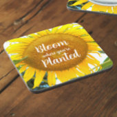 Blüte, wo man gelbe Sonnenblumen gepflanzt hat Getränkeuntersetzer