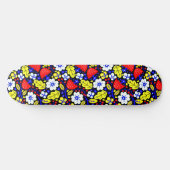 Blüten auf Rädern: Lebhaftes Muster Skateboard (Horizontal)