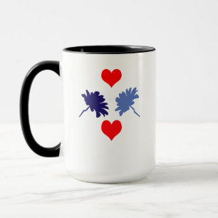 Blüten und Tasse des Roten Herzens