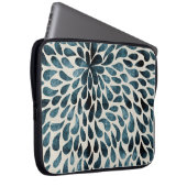Blütenblätter der abstrakten Blume Laptopschutzhülle (Vorne Rechts)