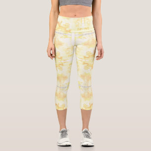 Blütenblätter im Dunst Capri Leggings