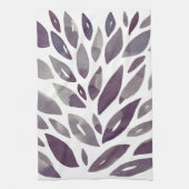 Blütenblätter in Aquarellfarben - lila und grau Geschirrtuch (Vertikal)
