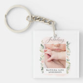 Blütenblättrige Babyankündigung Schlüsselanhänger (Vorderseite)