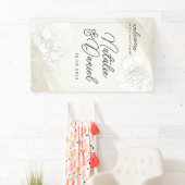 Blütenblüten auf weißen Peonies Banner (Insitu)