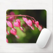 Blutende Herzen Blume auf grünem Hintergrund Mousepad (Mit Mouse)