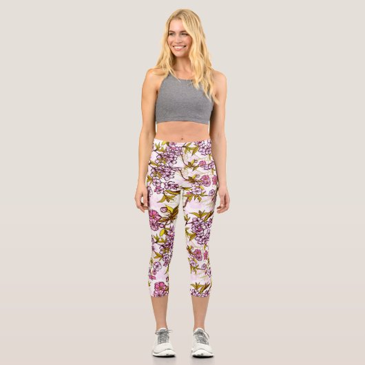 Blutende Kirschblütenmuster Capri Leggings (Vorderseite)
