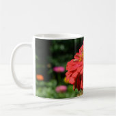 Blütengarten mit rotem Orangenblumen Kaffeetasse (Links)