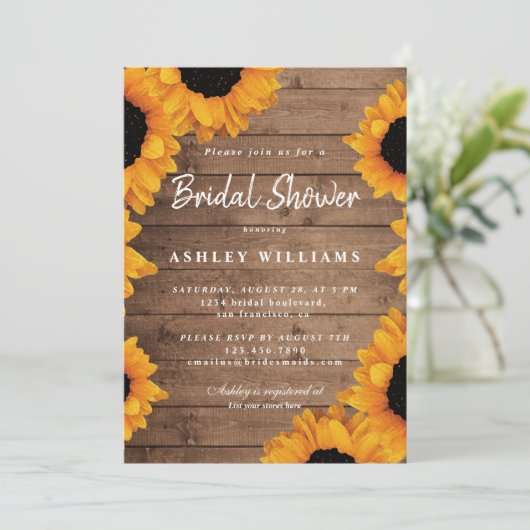 Blütengelbe Sonnenblume Rustikales Brautparty Einladung (Stehend Vorderseite)