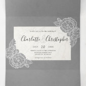 Blütengraues Dreifach in einer Hochzeit Dreifach Gefaltete Einladung (Innenseite Mitte)