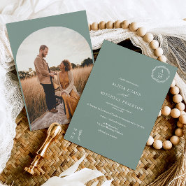 Blütengrün-Monogramm-Hochzeitsbogen Einladung