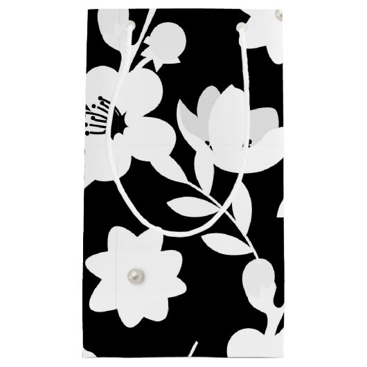 Blütenmuster und Perlen in Schwarz und Weiß Kleine Geschenktüte (Vorderseite)