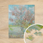 Blütenpfirsichbaum | Vincent Van Gogh Puzzle<br><div class="desc">Blühender Pfirsichbaum (1888) von dem niederländischen Künstler Vincent Van Gogh. Originelle Kunstwerke sind ein Öl auf der Leinwand,  das eine wunderschöne Landschaft mit blühenden rosa Bäumen darstellt. Verwenden Sie die Entwurfstools,  um einen benutzerdefinierten Text hinzuzufügen oder das Bild zu personalisieren.</div>