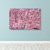 Blütenposter mit rosa japanischen Kirschblüten Leinwanddruck (Insitu (Holzboden))