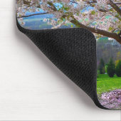 Blütenrosa Kirschblütenbaum mit Holz Mousepad (Ecke)