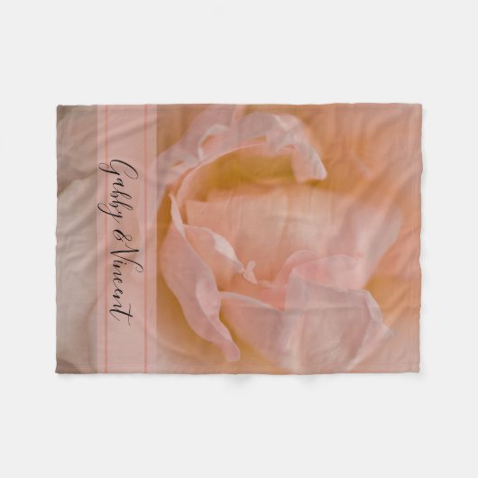 Blütenrosa Rosenblume Fleecedecke (Vorderseite (Horizontal))