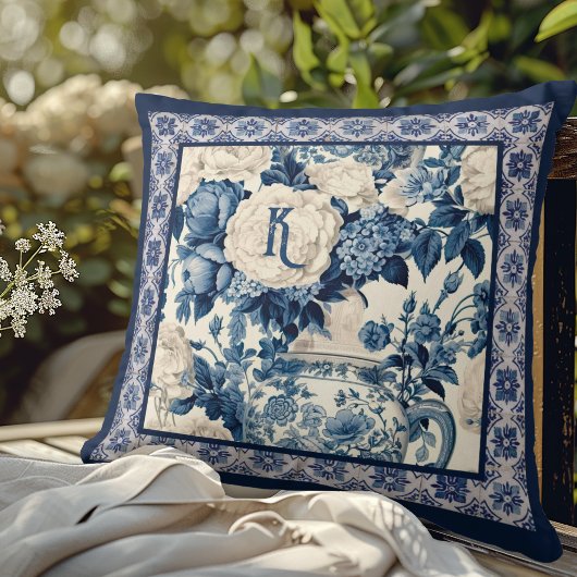 Blütenvase Blauer Chinoiserie-Toilmonogramm Kissen