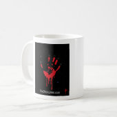 blutige Übergabe der Tasse (Vorderseite Links)