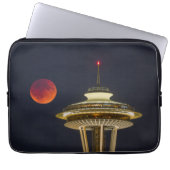 Blutmond | Seattle Space Needle Laptopschutzhülle (Vorderseite)