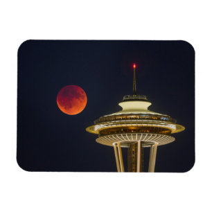Blutmond Space Needle Seattle Magnet