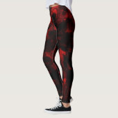 Blutrote Drache-Skalen auf Schwarzem Leggings (Links)