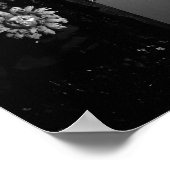 Bluttee und rote String-Puppe im Baumdruck Poster (Ecke)