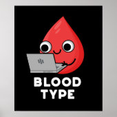 Bluttyp Funny Blood Drop Pun Dark BG Poster (Vorne)