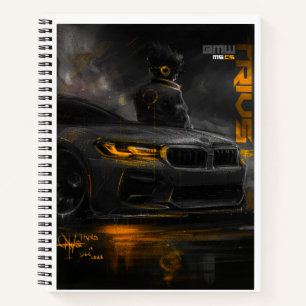 BMW m5 mit orangefarbenen Akzenten Notizblock