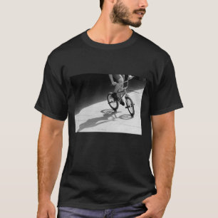 bmx bike grunge Schwarz-weiß fotografieren T-Shirt