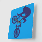BMX-Biker Quadratische Wanduhr (Winkel)