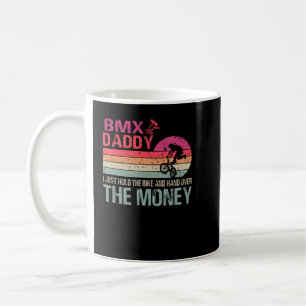 BMX Daddy, ich halte einfach das Fahrrad und überl Kaffeetasse