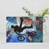 BMX in einem Schmutz-Tunnel Einladung (Stehend Vorderseite)