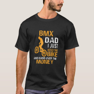 BMX Vater ich gerade halten das Fahrrad und geben T-Shirt