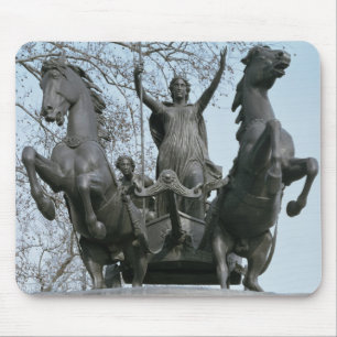 Boadicea, 1850s (Bronze) (sehen Sie auch 33580) Mousepad