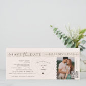 Boarding Pass Destination Wedding Save The Date Einladung (Stehend Vorderseite)