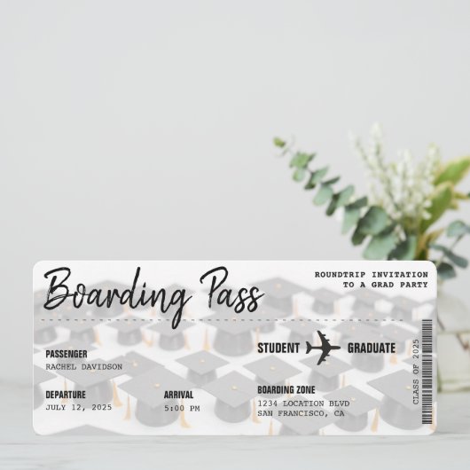 Boarding Pass Grad Cap Graduation Party Einladung (Stehend Vorderseite)