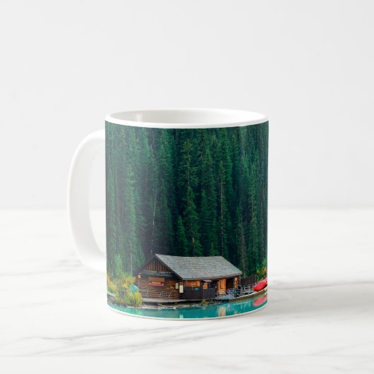 Boat house by Lake Louise in Banff National Park, Kaffeetasse (Vorderseite Links)