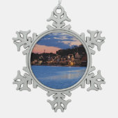 Boathouse Row dusk Schneeflocken Zinn-Ornament (Vorderseite)