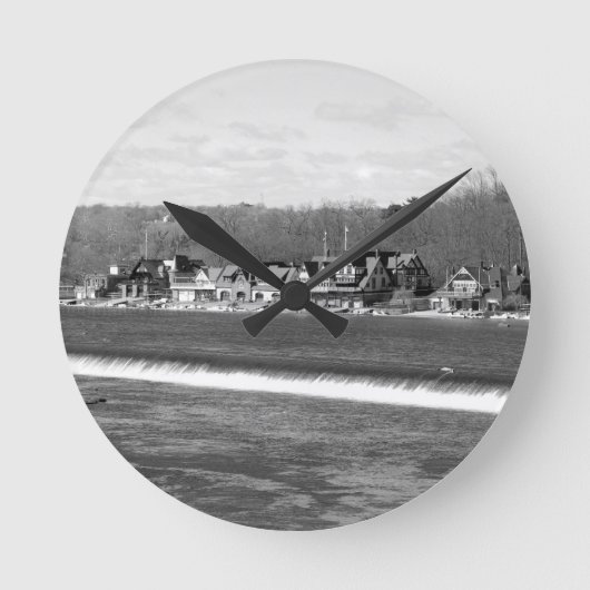 Boathouse Row winter b/w Runde Wanduhr (Vorderseite)