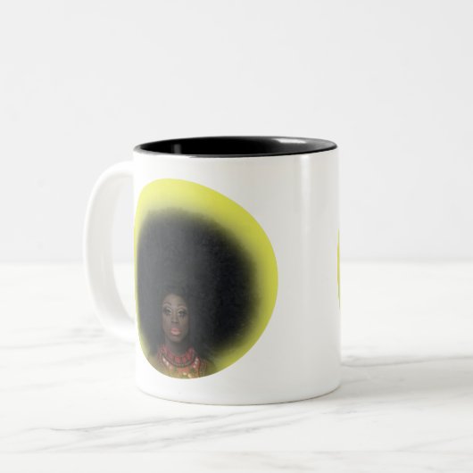 Bob The Drag Queen - Yes Queen Zweifarbige Tasse (Vorderseite Links)