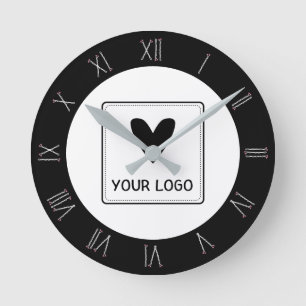 Bobby Button Roman Numerals Friseur Ihr Logo Runde Wanduhr