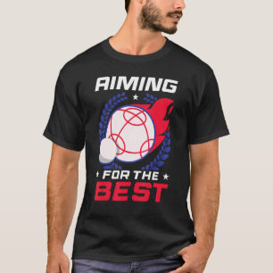 Bocce-Ball-Spieler zielt auf das Beste T-Shirt