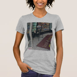 Bodega-Kätzchen helfen beim Auffüllen T-Shirt